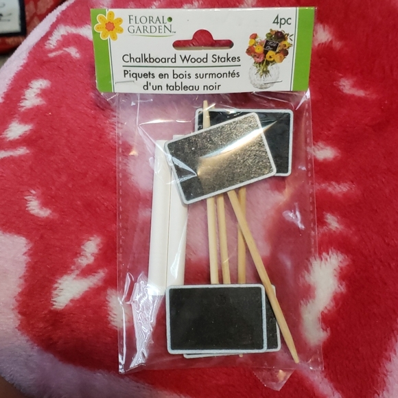 Chalk and signs - Picture 1 of 5